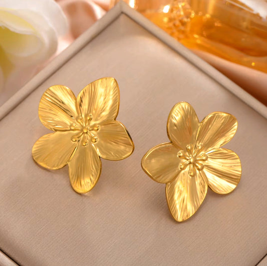 Unift Vintage Metal Flower Stud Earrings for Women Bohemian Gold Color Stainless Steel Earring Statement Stylish Simple Jewelry