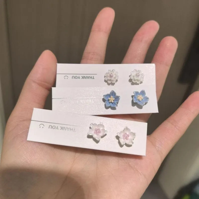 Small Fresh Resin Flower Earrings for Women Simple Fashion Cute Camellia Stud Earrings Mini White Pink Blue Jewelry