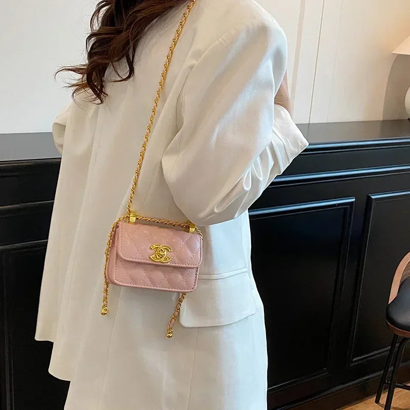 2025 New Arrival! Women's High-Quality Textured Small Square Bag - Trendy Chain Shoulder Design, Versatile for All Occasions