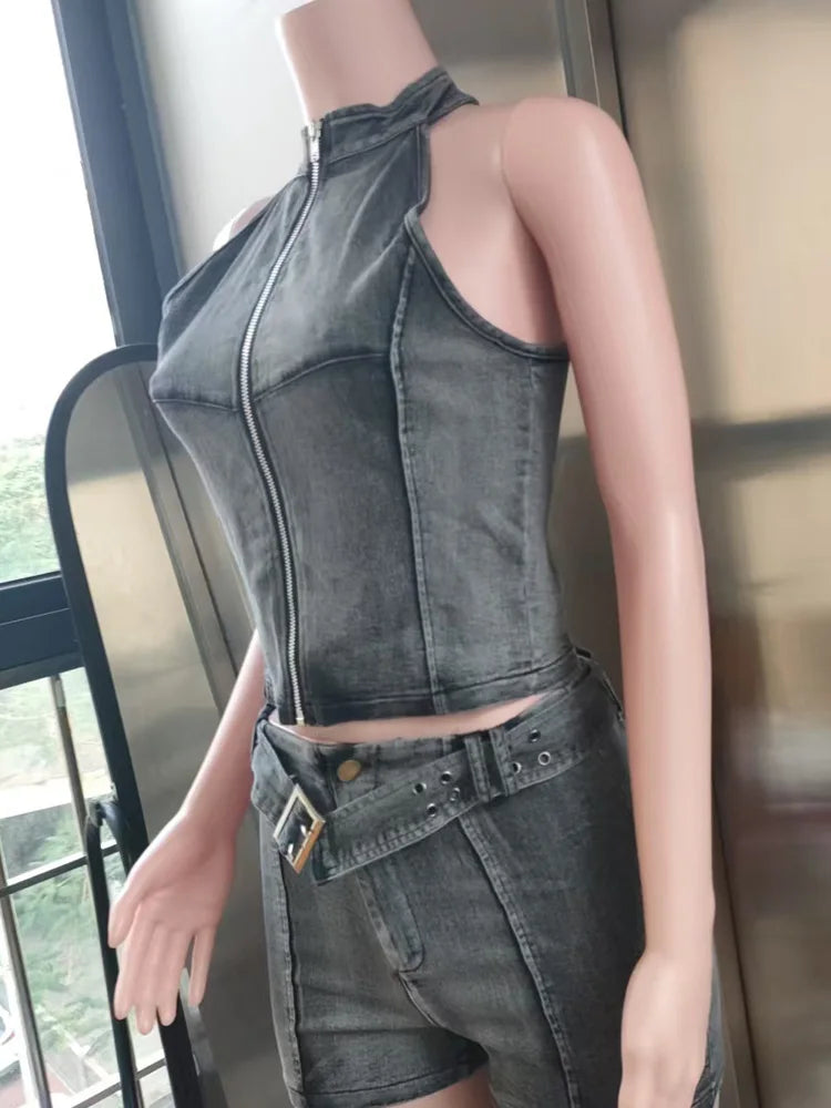 Kricesseen Hot Girls Distressed jeans 2 Piece Set Stylish Zip Up Halter Jeans Top And Belted Shorts Set Night Club Outfits