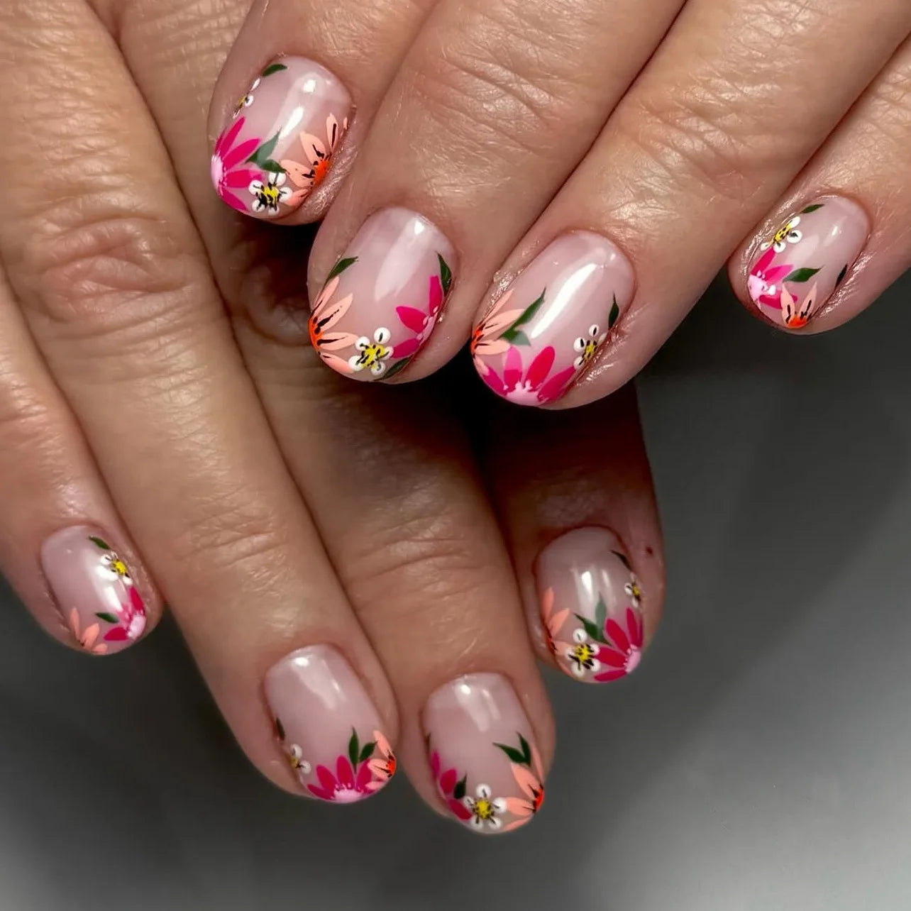 24Pcs Fairy White Flower Fake Nails Pink French Tip Press on Nails Short Square Wearable False Nail for Girls DIY