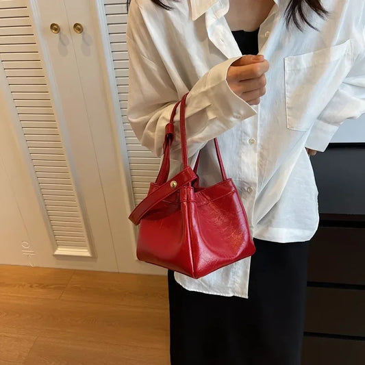 Design Sense Red Women New 2024 Fashion Texture Shoulder Bag Popular Popular Hand Tote Bags for Women Handbags Red Purse Bolsa