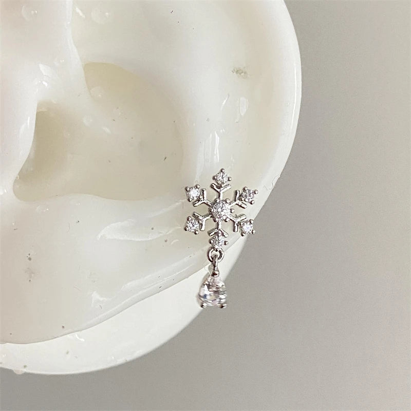 1 PCS New Fashion Cute Pink Zircon Crystal Ear Bone Nail 316L Medical Titanium Steel Earrings for Women Y2K Punk Jewelry