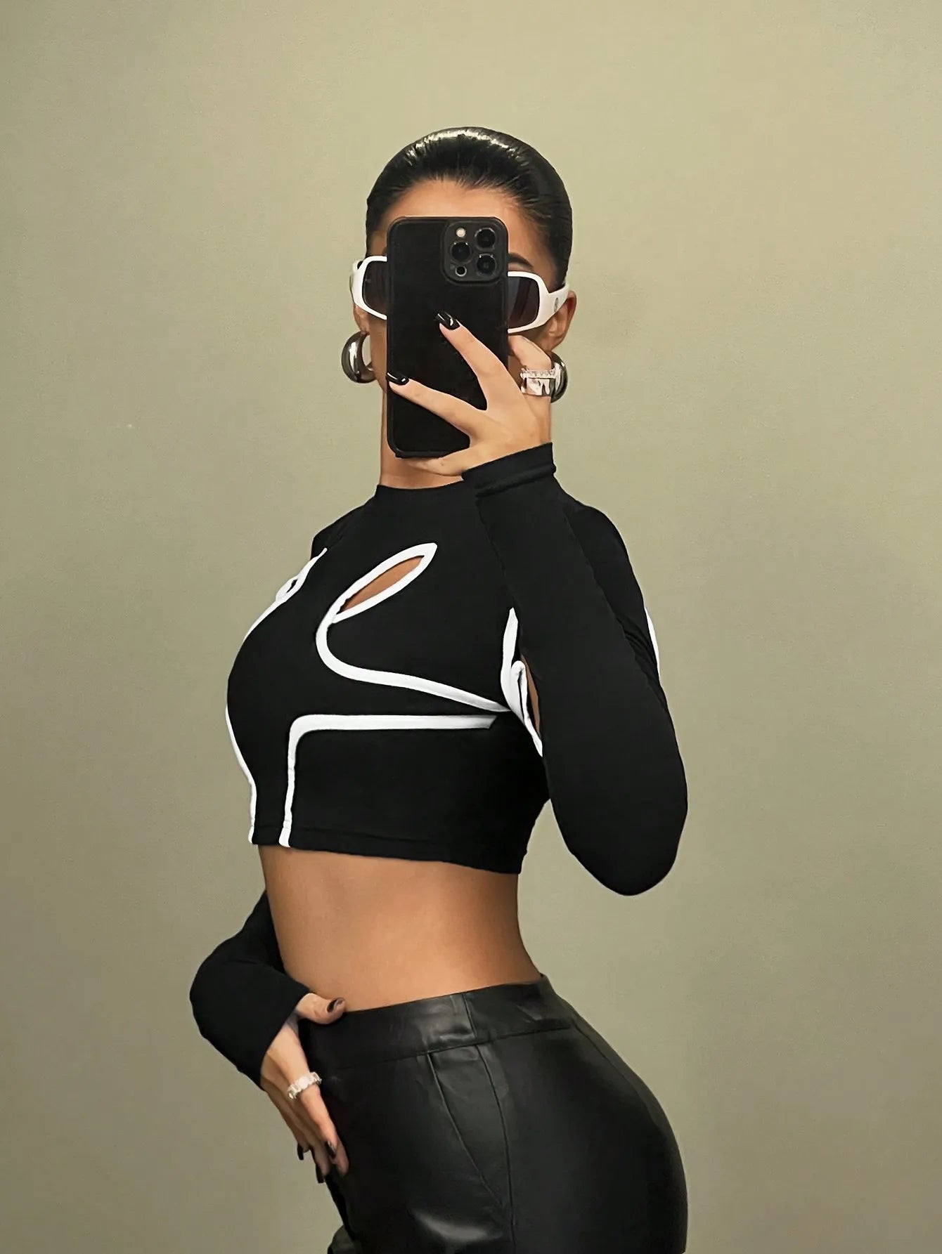 Spring and summer fashion short long sleeve top slim senior sense round neck spice girl style design lady
