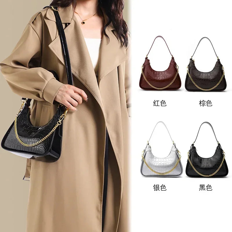 Women's Large - Capacity Tote Bag | Casual Simple Shoulder Style, Retro - Inspired Design for Commuting, Spacious Interior