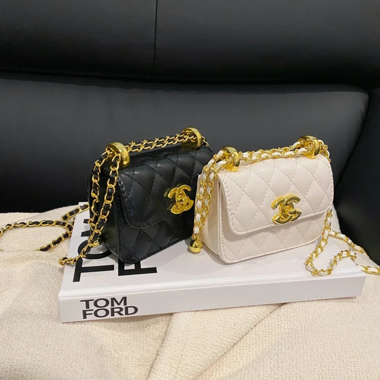 2025 New Arrival! Women's High-Quality Textured Small Square Bag - Trendy Chain Shoulder Design, Versatile for All Occasions