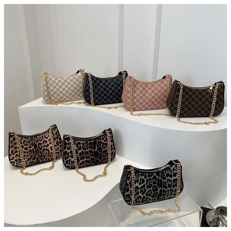 Vintage Style Square Handbag Crossbody Bag Adjustable Strap Women Messenger Shoulder Bag Sophisticated Accessory Tote Bag Purse