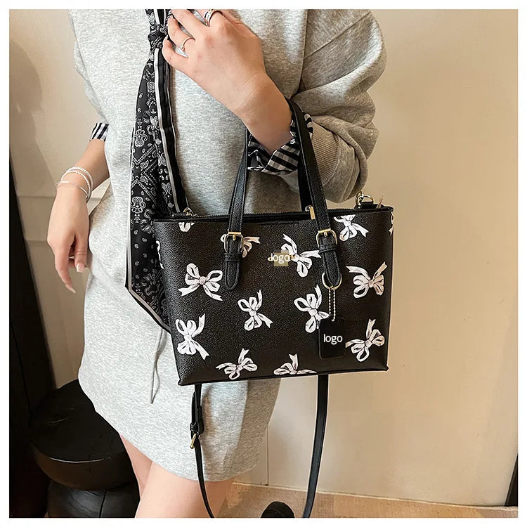 2025 Popular Classic Retro Tote Bag with Print, Shoulder Bag, Crossbody Bag, and Handheld Bag