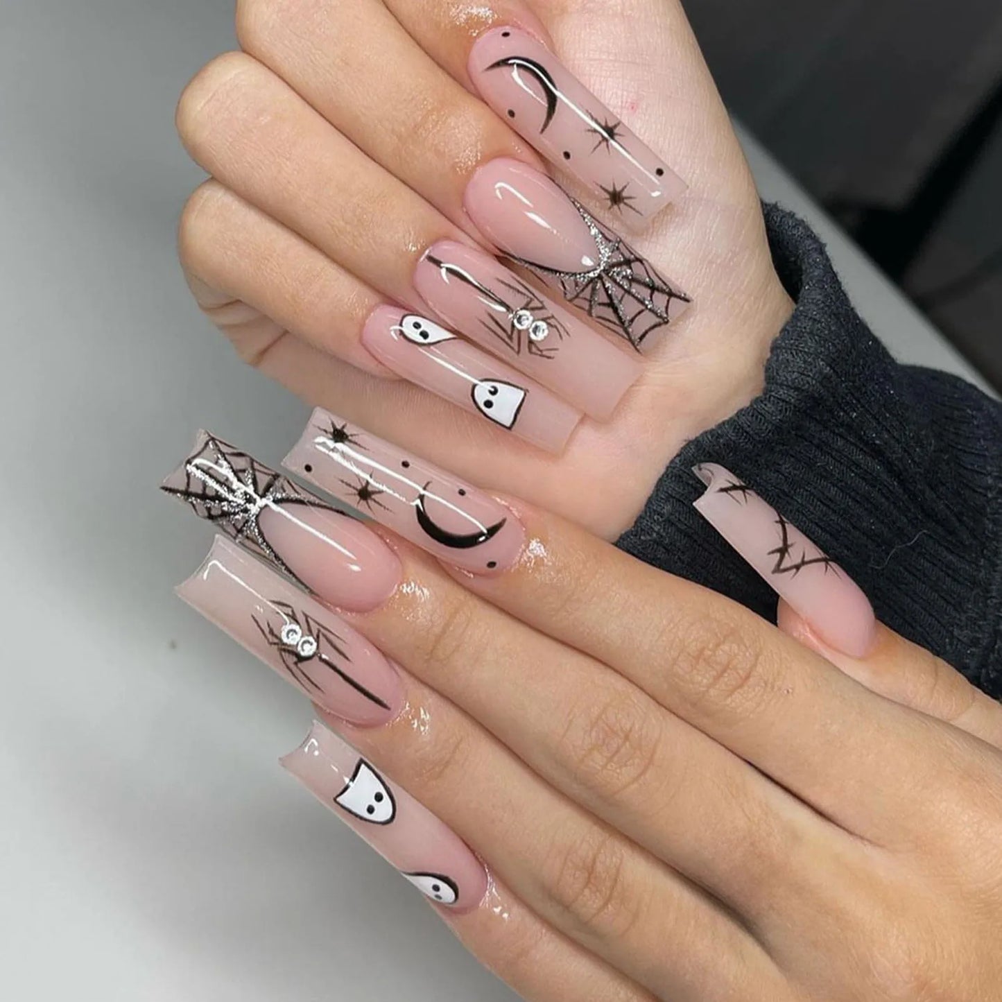 24pcs Glitter Pink Sequins Fake Nails 2025 Halloween Scary Skull Love Print False Nails Wearable European Ballet Press on Nails