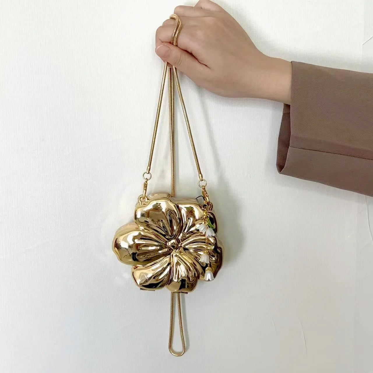 1 rose gold floral acrylic clutch bag, Lily of the Valley charm, PVC messenger bag with magnetic buckle, solid color gloss