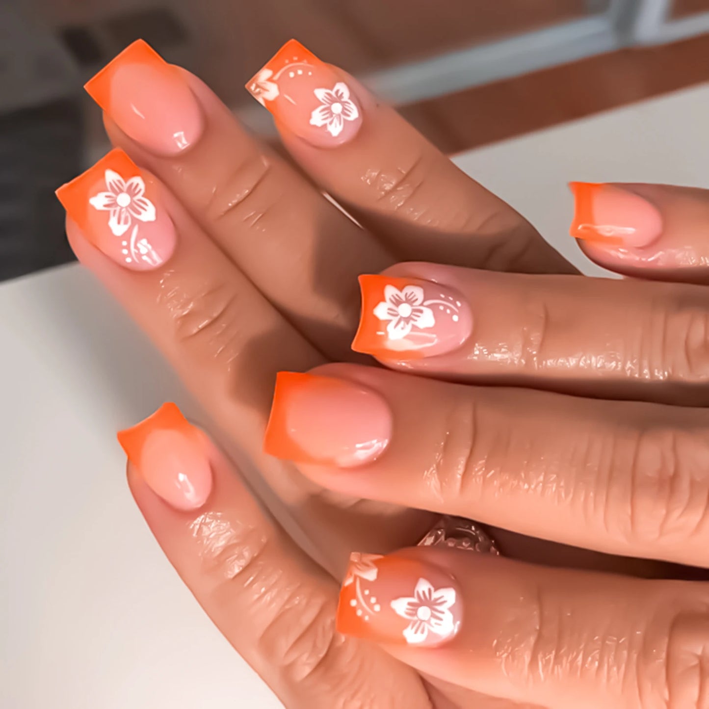 24Pcs Fairy White Flower Fake Nails Pink French Tip Press on Nails Short Square Wearable False Nail for Girls DIY