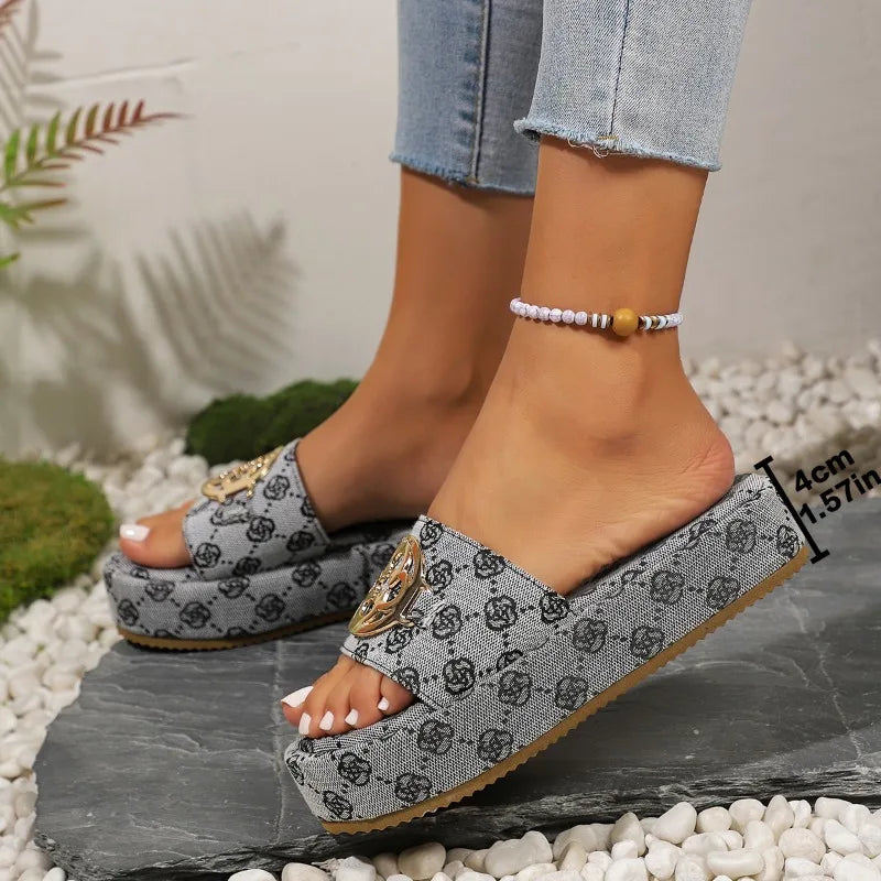 Women's Summer New Metal Decorative Designer Thick Soled Open Toe Sandals 2025 Luxury Brand Shallow Mouth Flat Women's Slippers