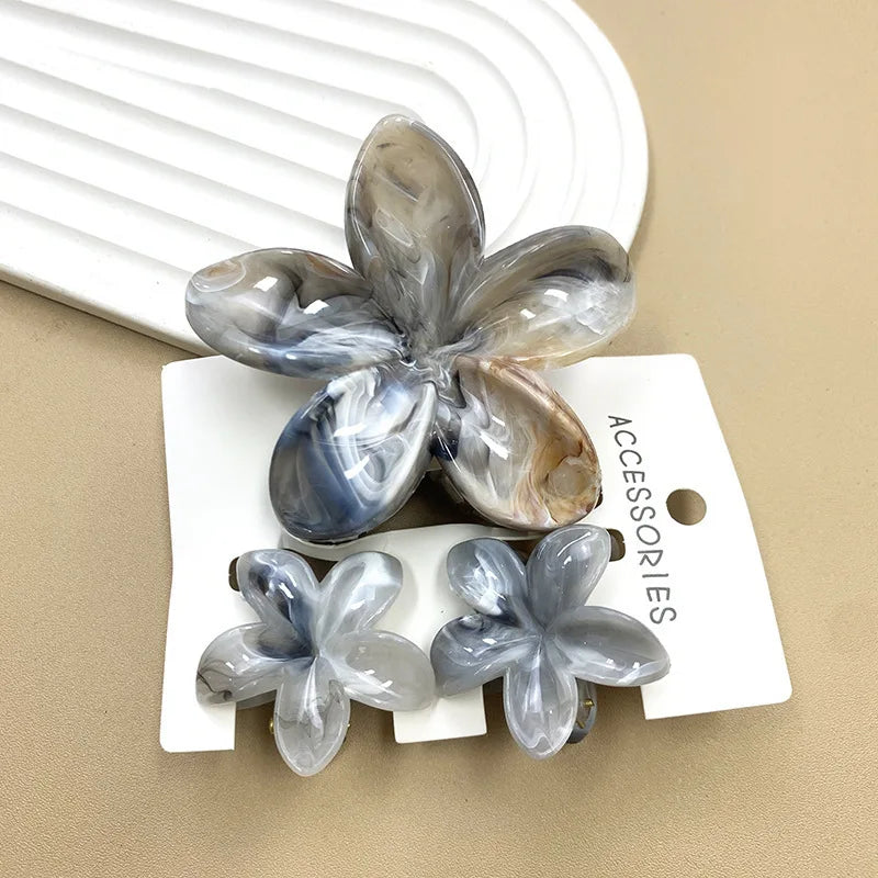 Summer Hawaiian Flower Hair Claw Clip Fashion Plastic Flower Hairpins Ponytail Clips Barrettes Beach Hair Accessories Headwear
