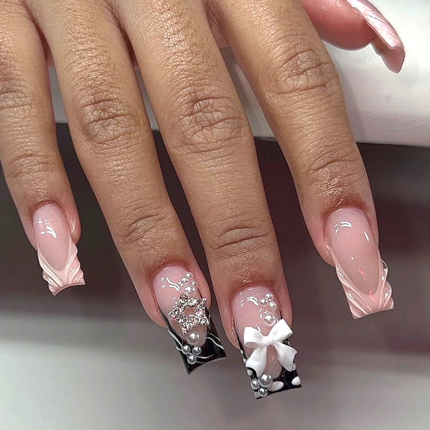 24pcs Nude Pink False Nails Patches 3D Bowknots Flower Press On Nails 2024 New Wearable White French Style Fake Nail Tips
