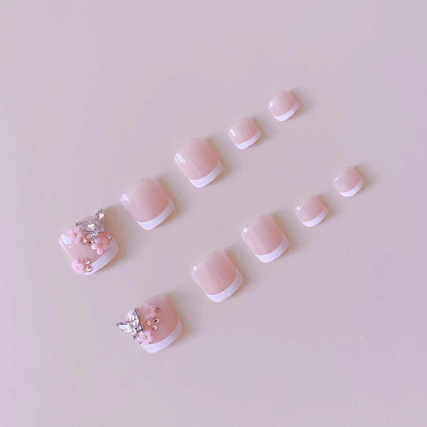 24pcs Sweet French False Nails Shiny 3d Dimaond Flowers Design Fake Nails Wearable Detachabe Summer Press on Nails for Girls