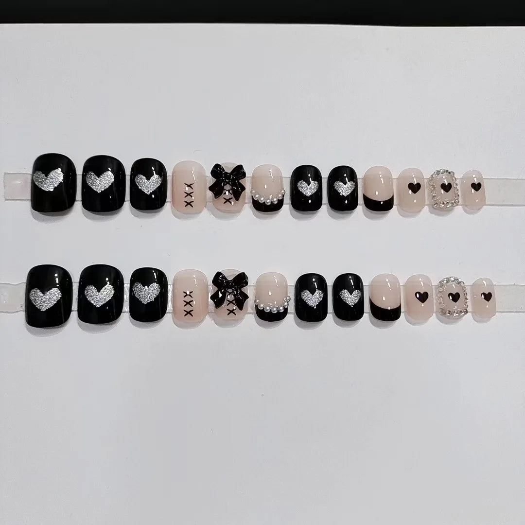 Short French Fake Nails Black Bow Design Press on Nail Tips with Glitter Love Heart Pattern Artificial Nail Tips for Girls 24pcs