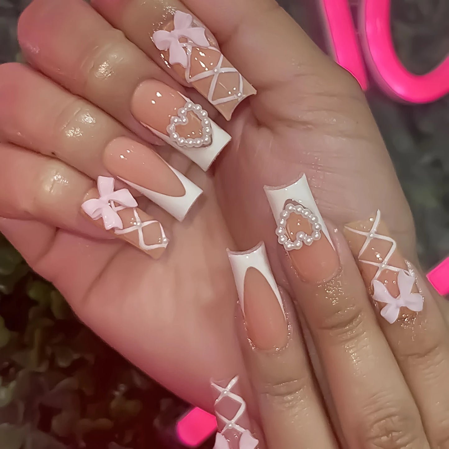 24pcs Nude Pink False Nails Patches 3D Bowknots Flower Press On Nails 2024 New Wearable White French Style Fake Nail Tips