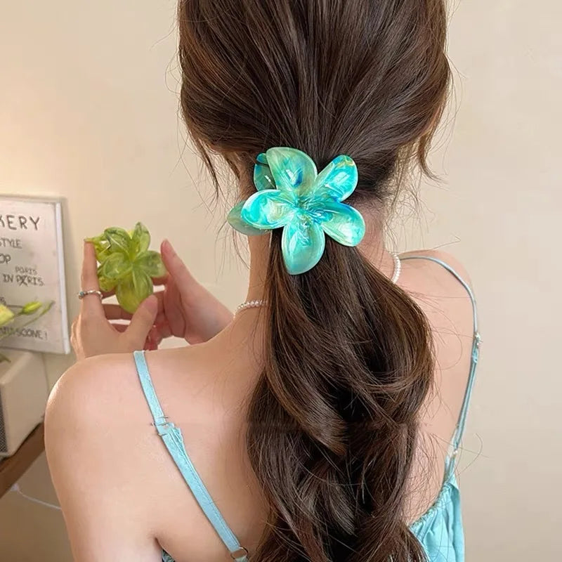 Summer Hawaiian Flower Hair Claw Clip Fashion Plastic Flower Hairpins Ponytail Clips Barrettes Beach Hair Accessories Headwear