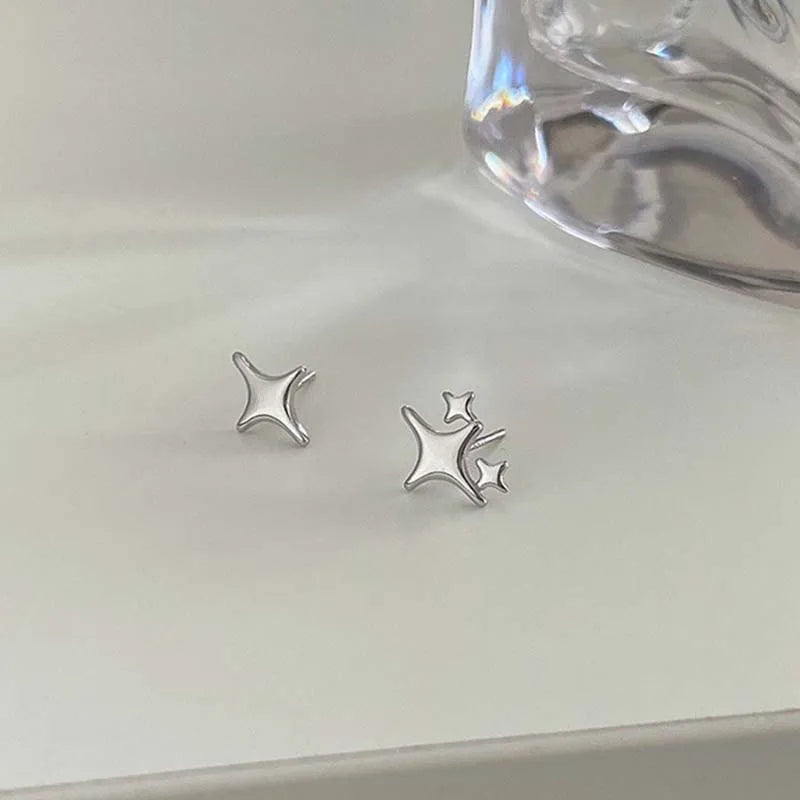 Y2K Style Hollow Pentagonal Stud Earrings for Women Personalize Star Asterism Round Ear Buckle Metal Accessories Fashion Jewelry