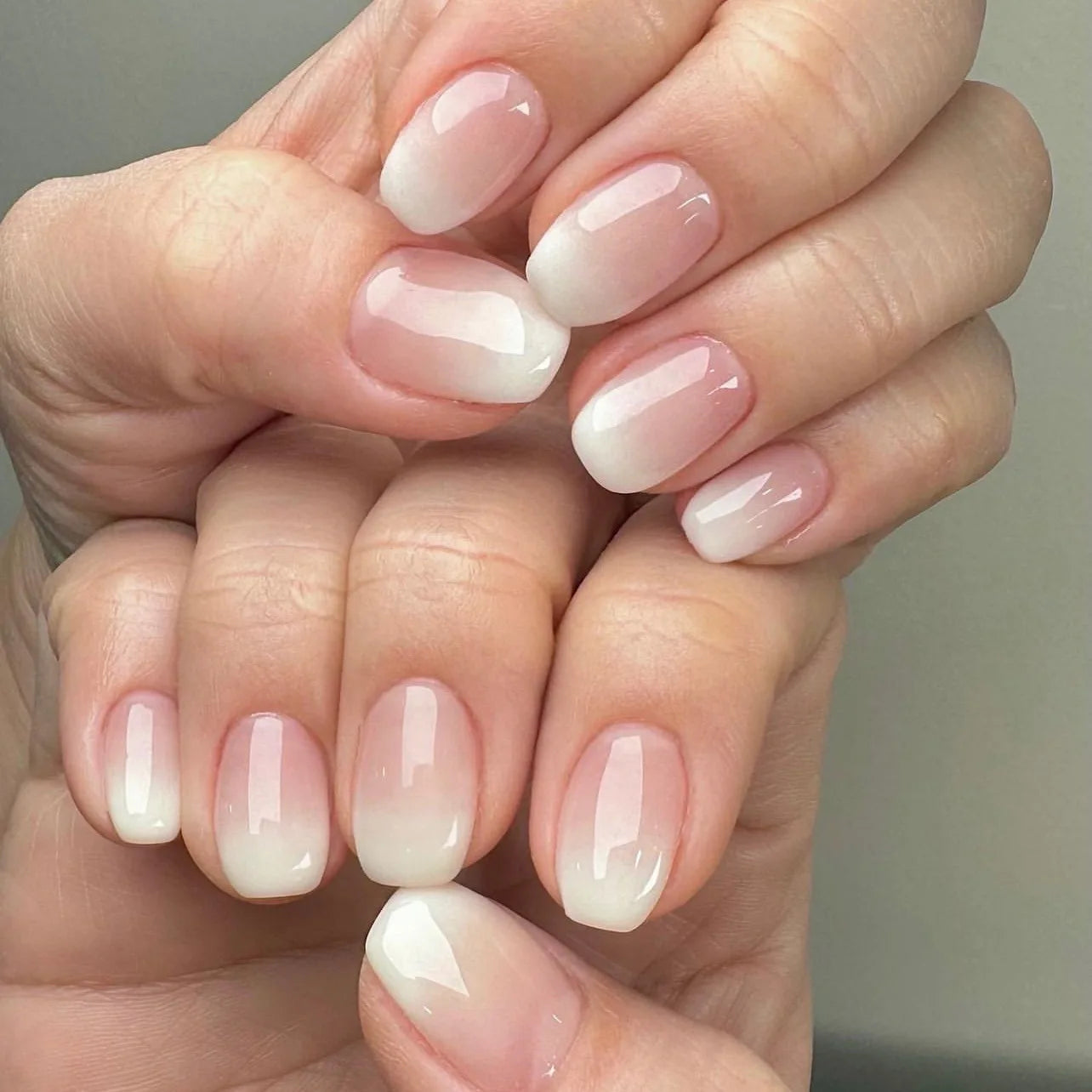 24pcs Petal Print Press on Nail Pink French Almond False Nails Wearable Detachable Ins Simple Fake Nails for Women Girls