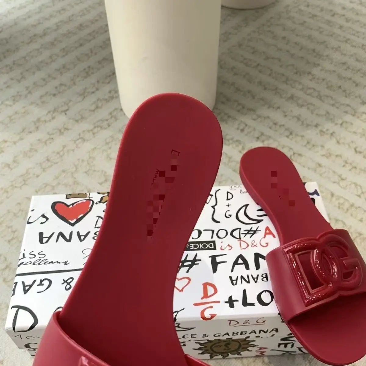 New Summer Ins Trendy Women's Slippers, Flat-soled Hollow Flip-flops, Fashionable and Versatile Casual Sandals