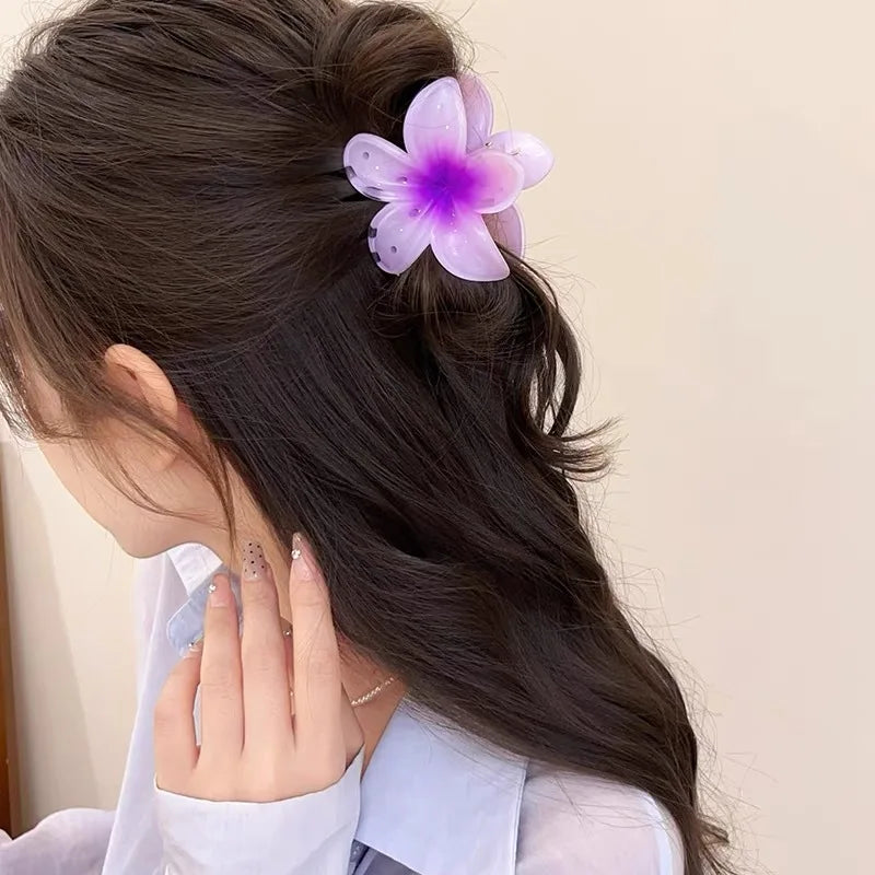 Summer Hawaiian Flower Hair Claw Clip Fashion Plastic Flower Hairpins Ponytail Clips Barrettes Beach Hair Accessories Headwear