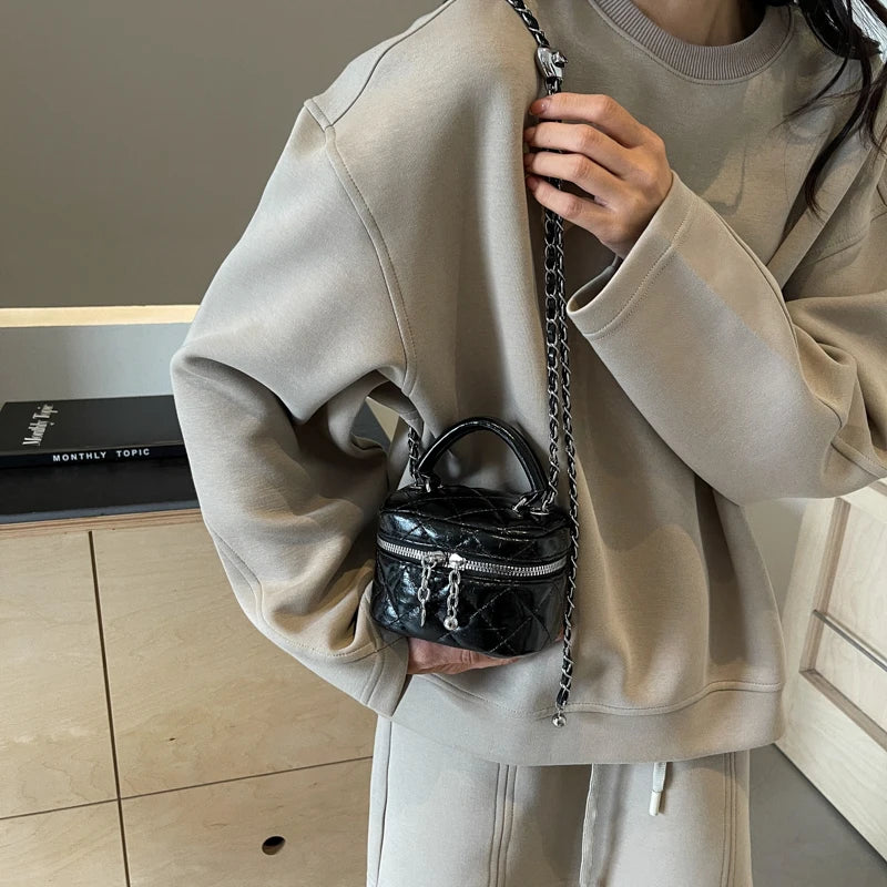 1 Piece of Pure Color Quilted Chain Bag, Versatile Shoulder Bag for Women, Hand-Held Crossbody Bag, Lipstick Small Square Bag