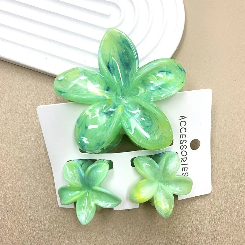 Summer Hawaiian Flower Hair Claw Clip Fashion Plastic Flower Hairpins Ponytail Clips Barrettes Beach Hair Accessories Headwear