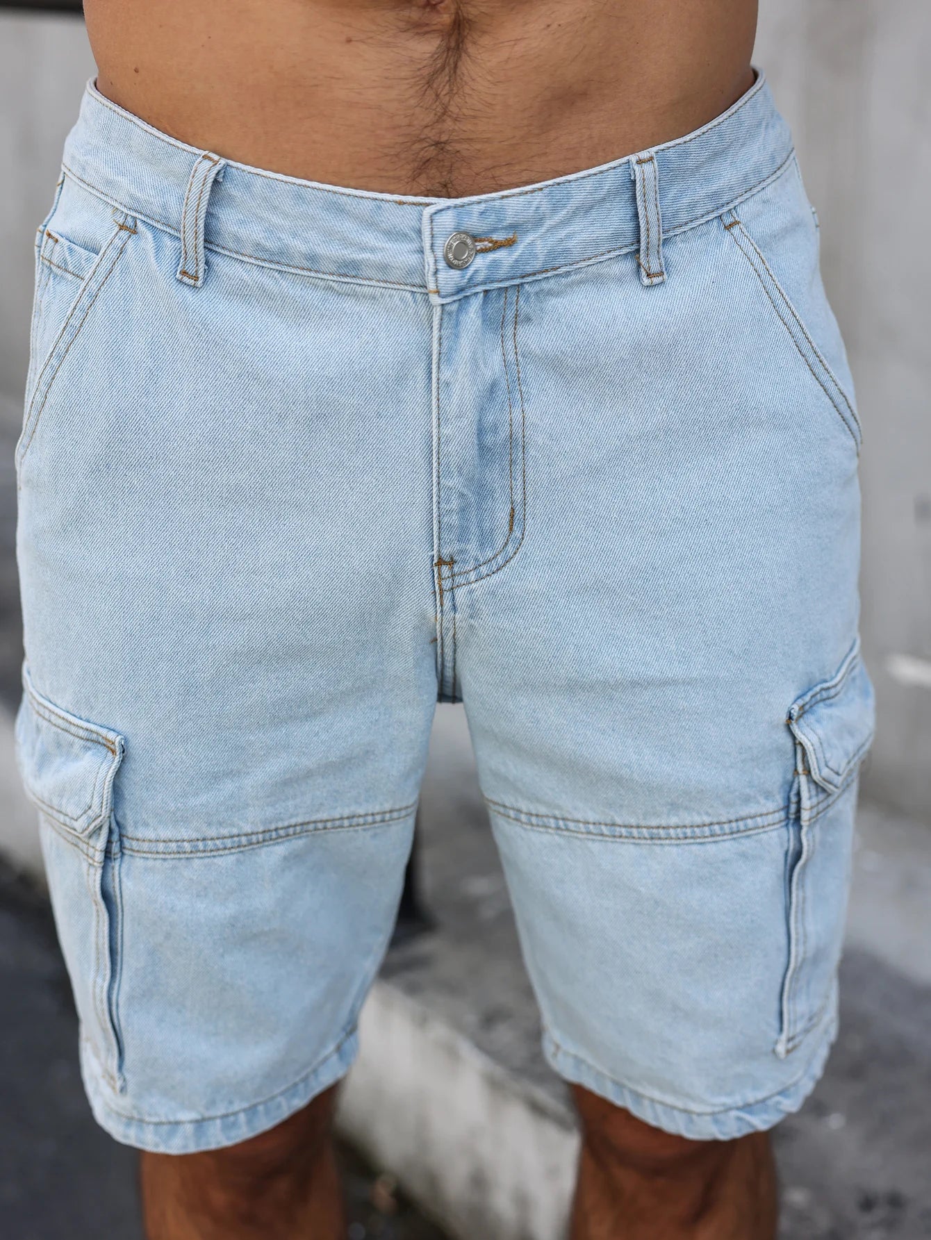 Men's summer light blue regular denim shorts. In a utility style. With a multi-pocket design. Casual street style.