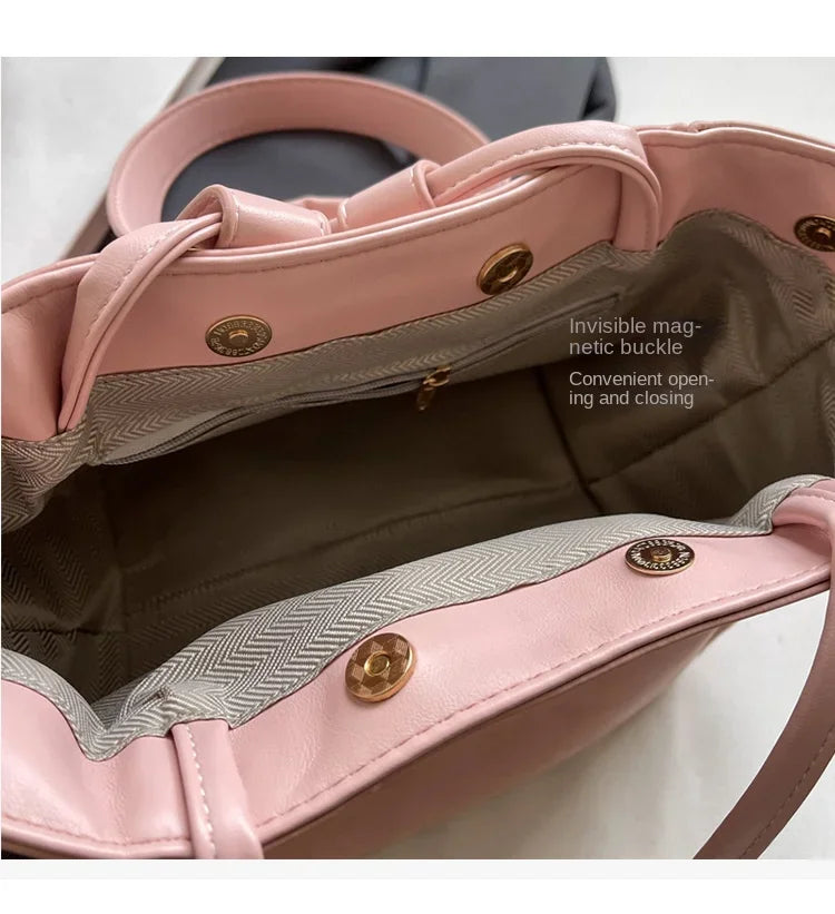 Design Sense Red Women New 2024 Fashion Texture Shoulder Bag Popular Popular Hand Tote Bags for Women Handbags Red Purse Bolsa