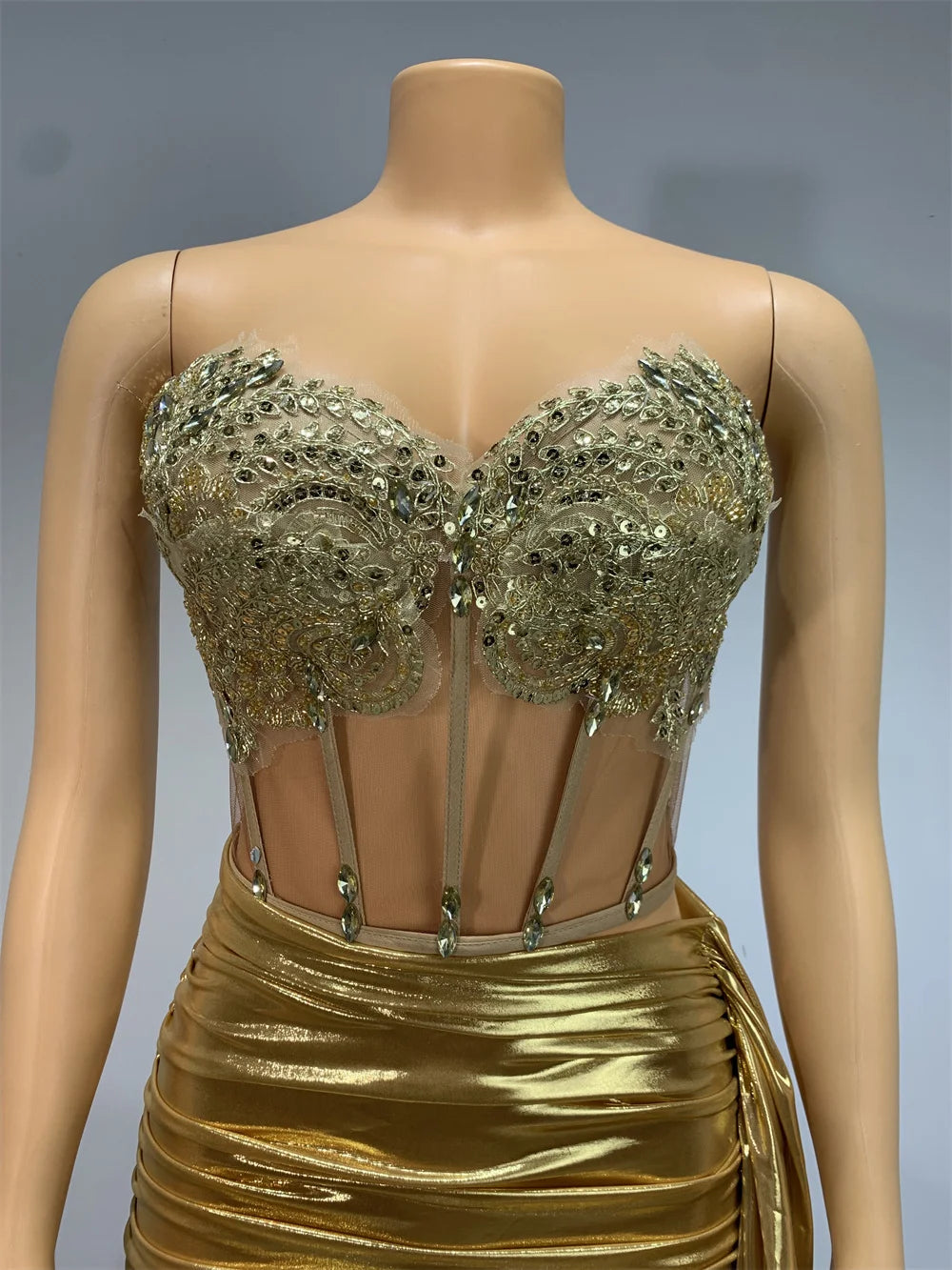Women Glitter dress Sets, Sexy Strapless Sequins Rhinestone Luxury Gold Dress Design 2024 Stage Show Outfit