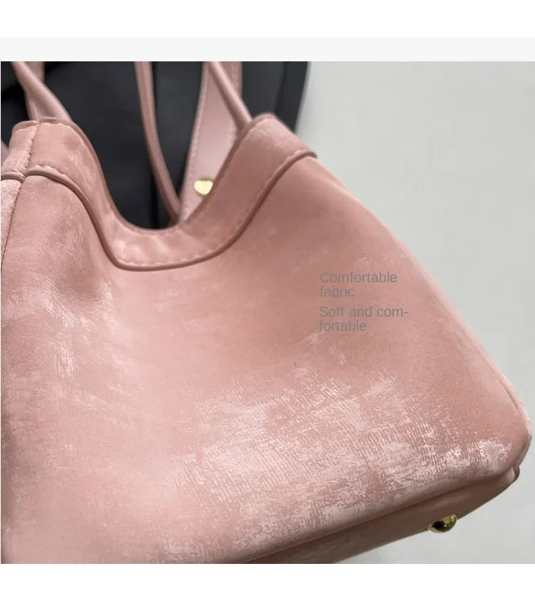 Design Sense Red Women New 2024 Fashion Texture Shoulder Bag Popular Popular Hand Tote Bags for Women Handbags Red Purse Bolsa