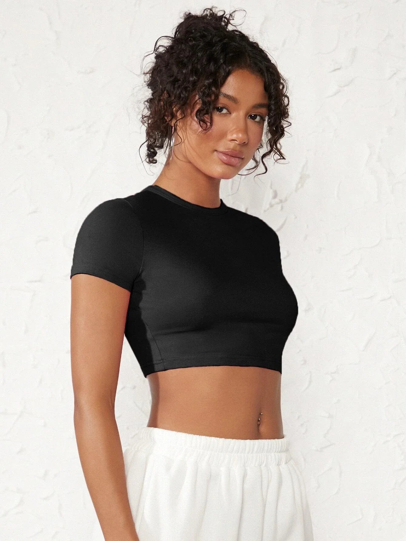 Tight Tops Sexy Crop T-Shirt Summer Woman Short Sleeves Breathable Stretch Soft Females Tee Clothing Highlighting A Good Figure