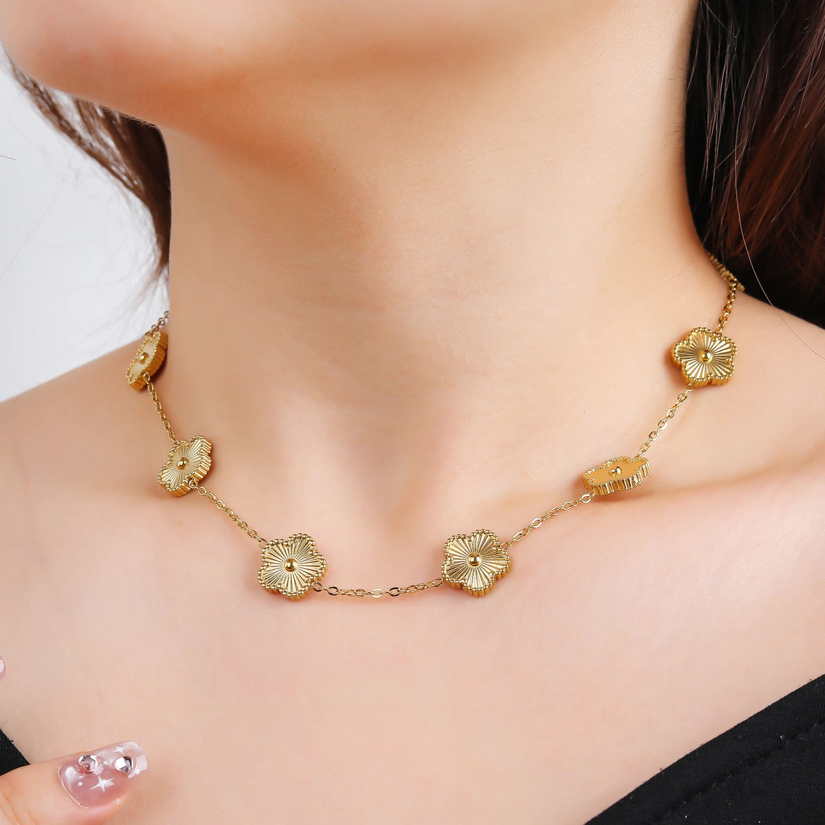 Women's Five-Leaf Flower Stainless Steel Necklace