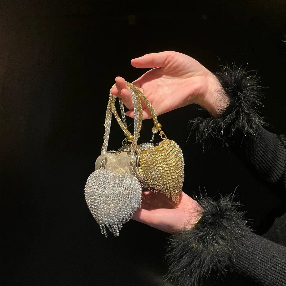 Luxury Small Bling Heart Shape Diamond Evening Clutch Rhinestones Purse Ladies Fashion Bag Designer for Women Chain Shoulder Bag
