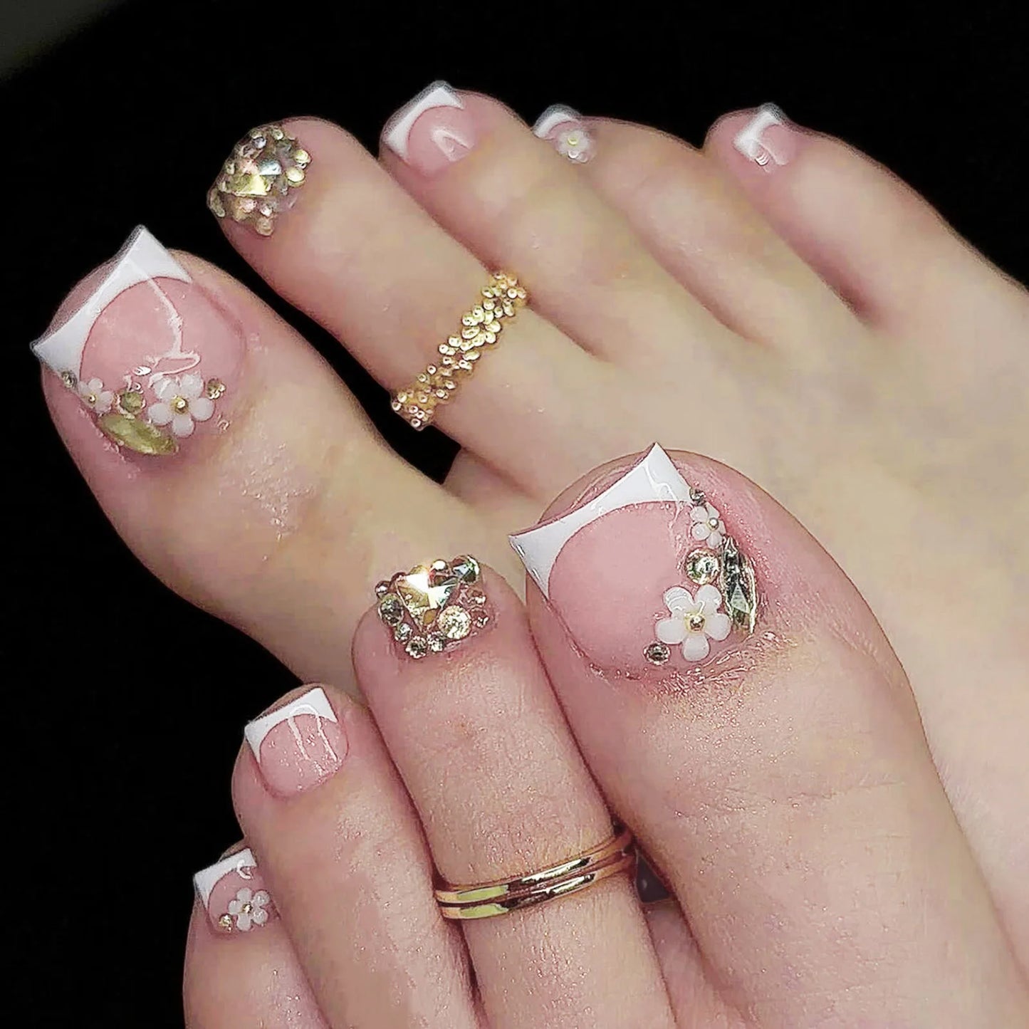 24pcs Sweet French False Nails Shiny 3d Dimaond Flowers Design Fake Nails Wearable Detachabe Summer Press on Nails for Girls