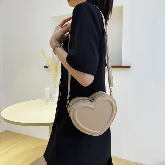 Hot Selling Heart Crossbody Bag Women's Solid Color PU Leather Versatile Sweet Shoulder Bag Fashion Handbag-tan