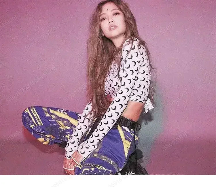 Moon Printed Tshirt Graphic Top for Women Stretchy Slim Korean Fall Spring Long Sleeve Tees Y2k Grunge T-Shirt 2000s Clothes