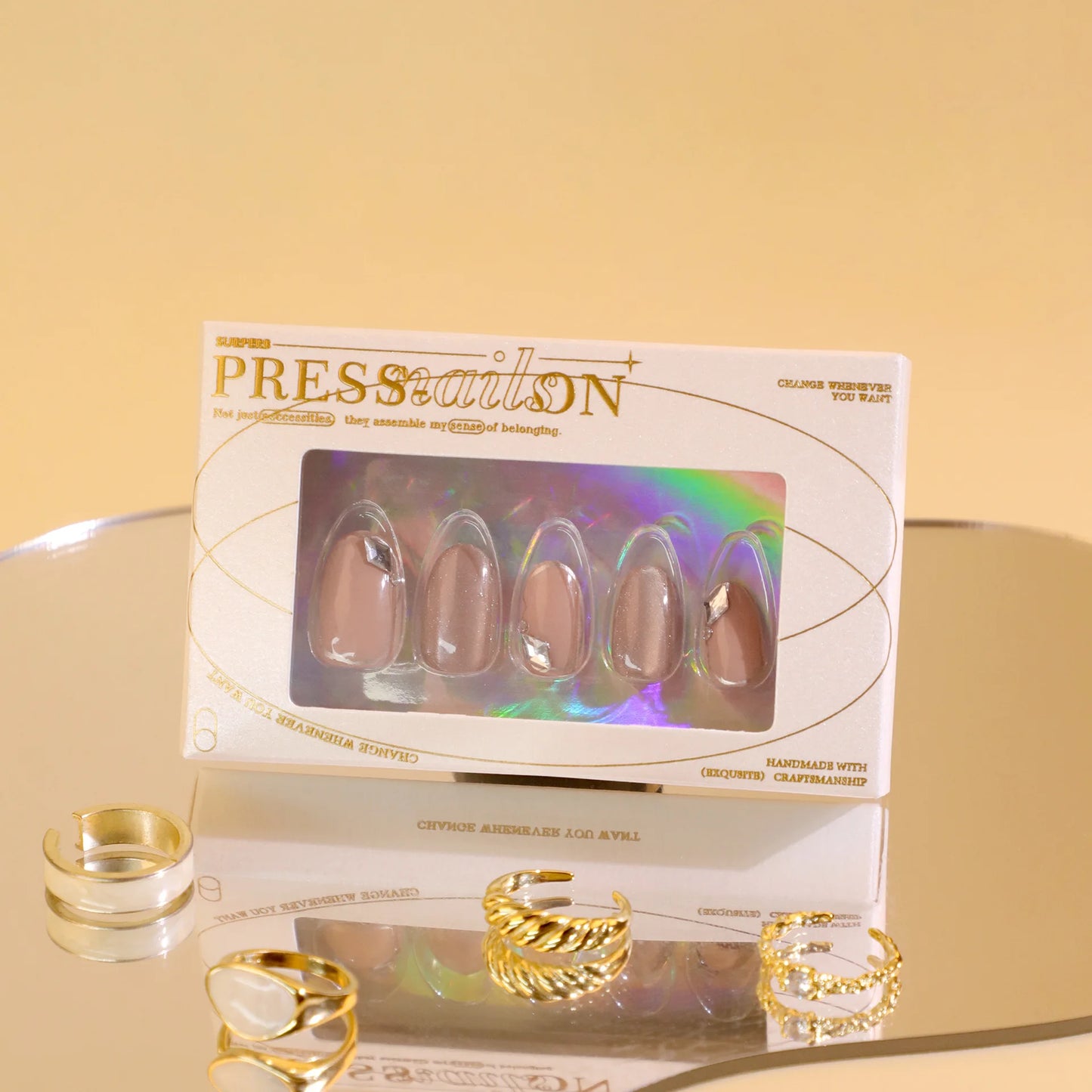 24pcs Beige Crystal Fake Nail Patch Cat Eye Aurora False Nails Fashion Cateye Short Press on Nail Tips Wearable Full Cover