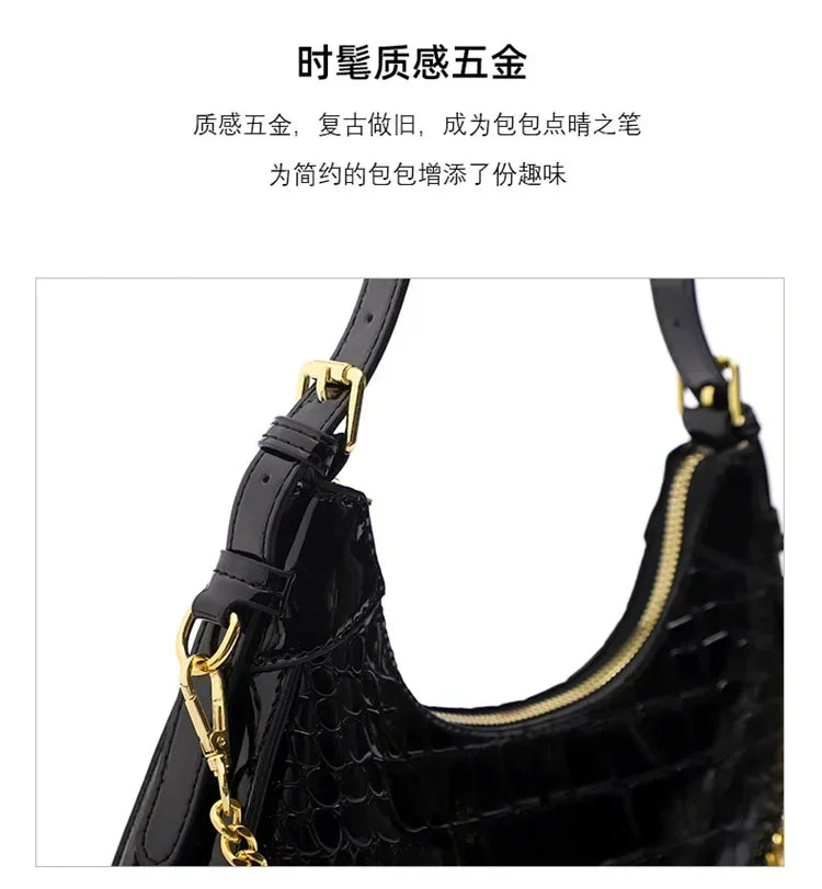 Women's Large - Capacity Tote Bag | Casual Simple Shoulder Style, Retro - Inspired Design for Commuting, Spacious Interior