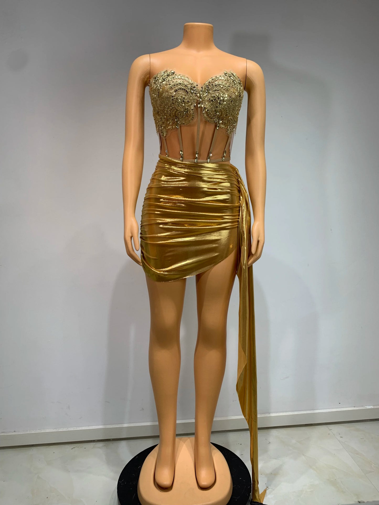 Women Glitter dress Sets, Sexy Strapless Sequins Rhinestone Luxury Gold Dress Design 2024 Stage Show Outfit