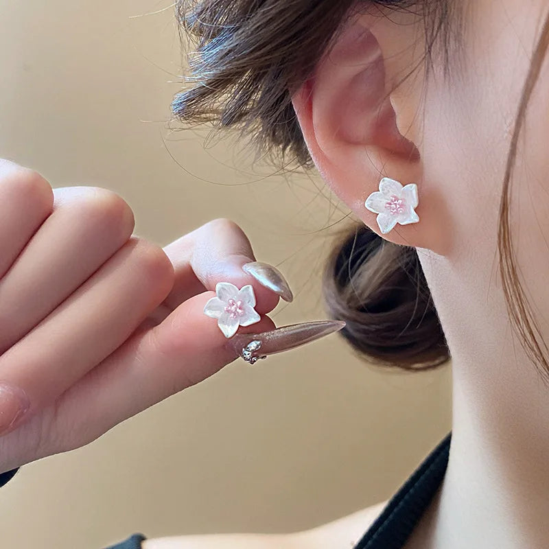 Small Fresh Resin Flower Earrings for Women Simple Fashion Cute Camellia Stud Earrings Mini White Pink Blue Jewelry