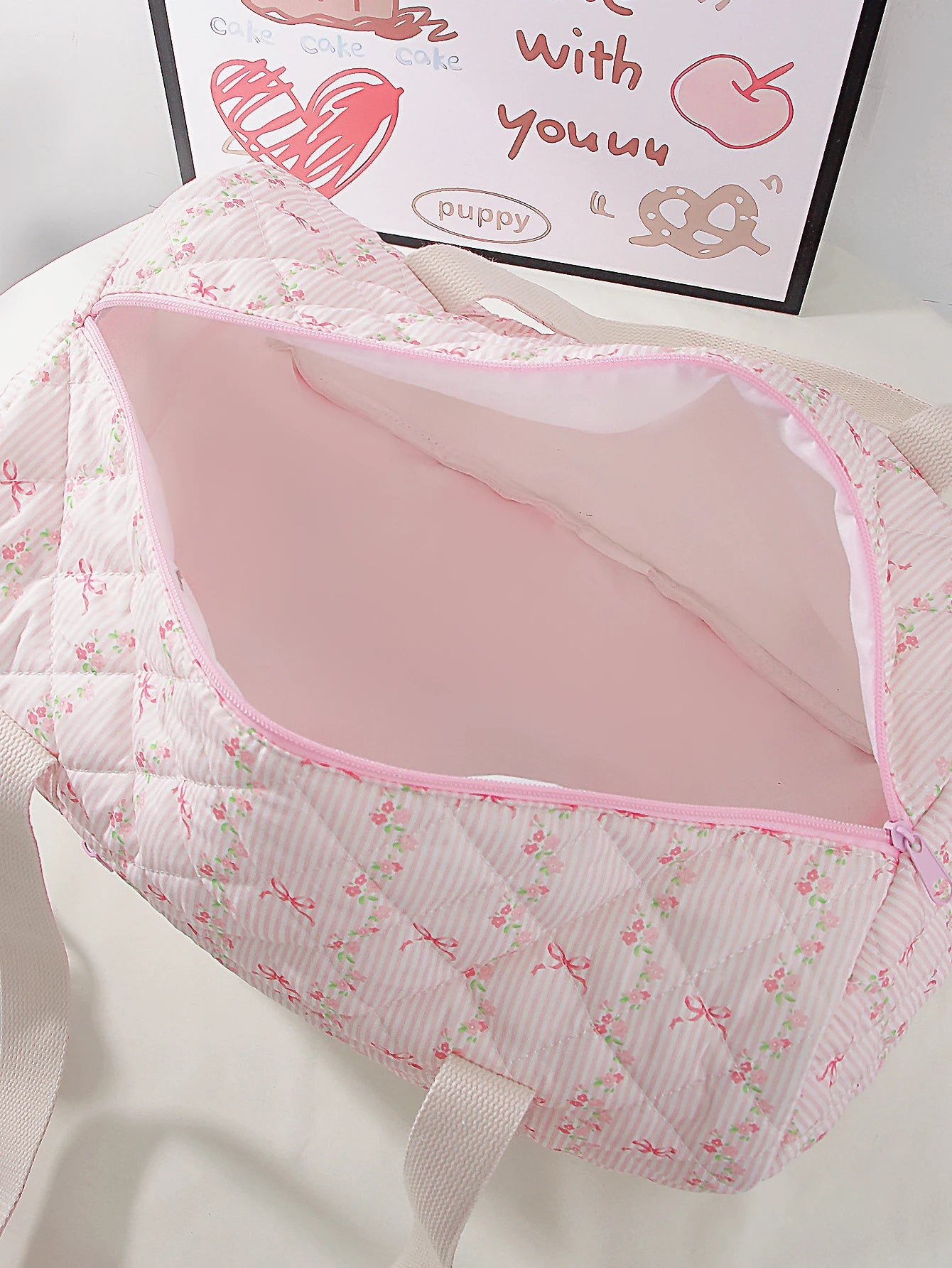 1pcs pink striped travel makeup bag,fashionable and casual portable makeup bag, large capacity cute travel toiletry bag