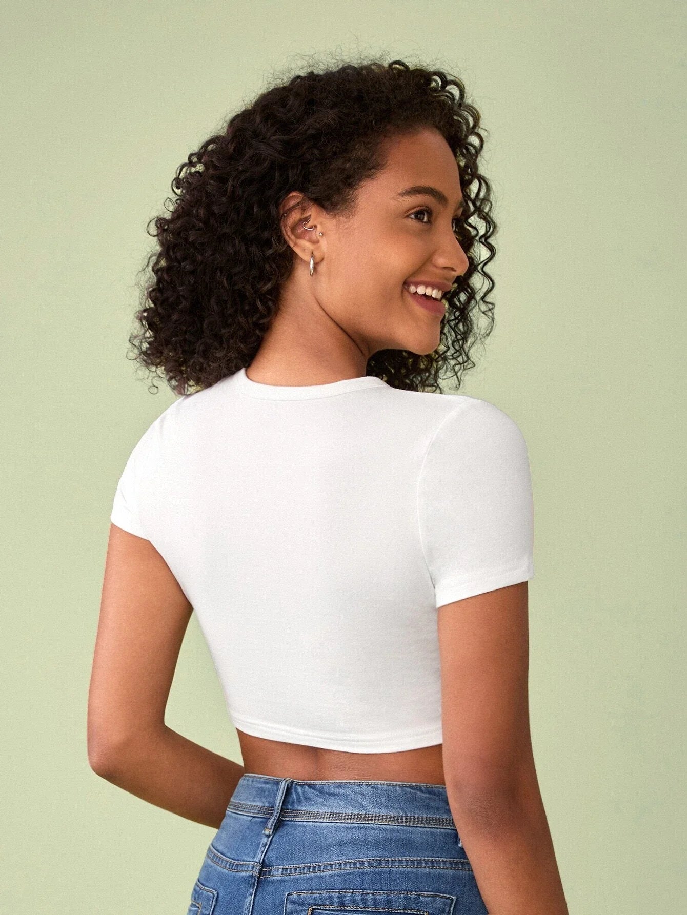 Tight Tops Sexy Crop T-Shirt Summer Woman Short Sleeves Breathable Stretch Soft Females Tee Clothing Highlighting A Good Figure