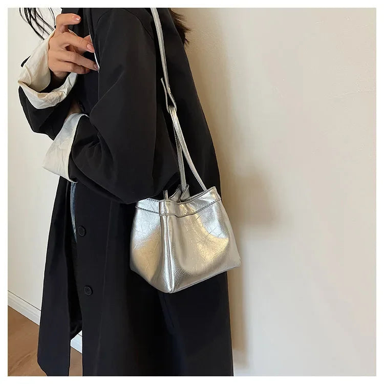 Design Sense Red Women New 2024 Fashion Texture Shoulder Bag Popular Popular Hand Tote Bags for Women Handbags Red Purse Bolsa