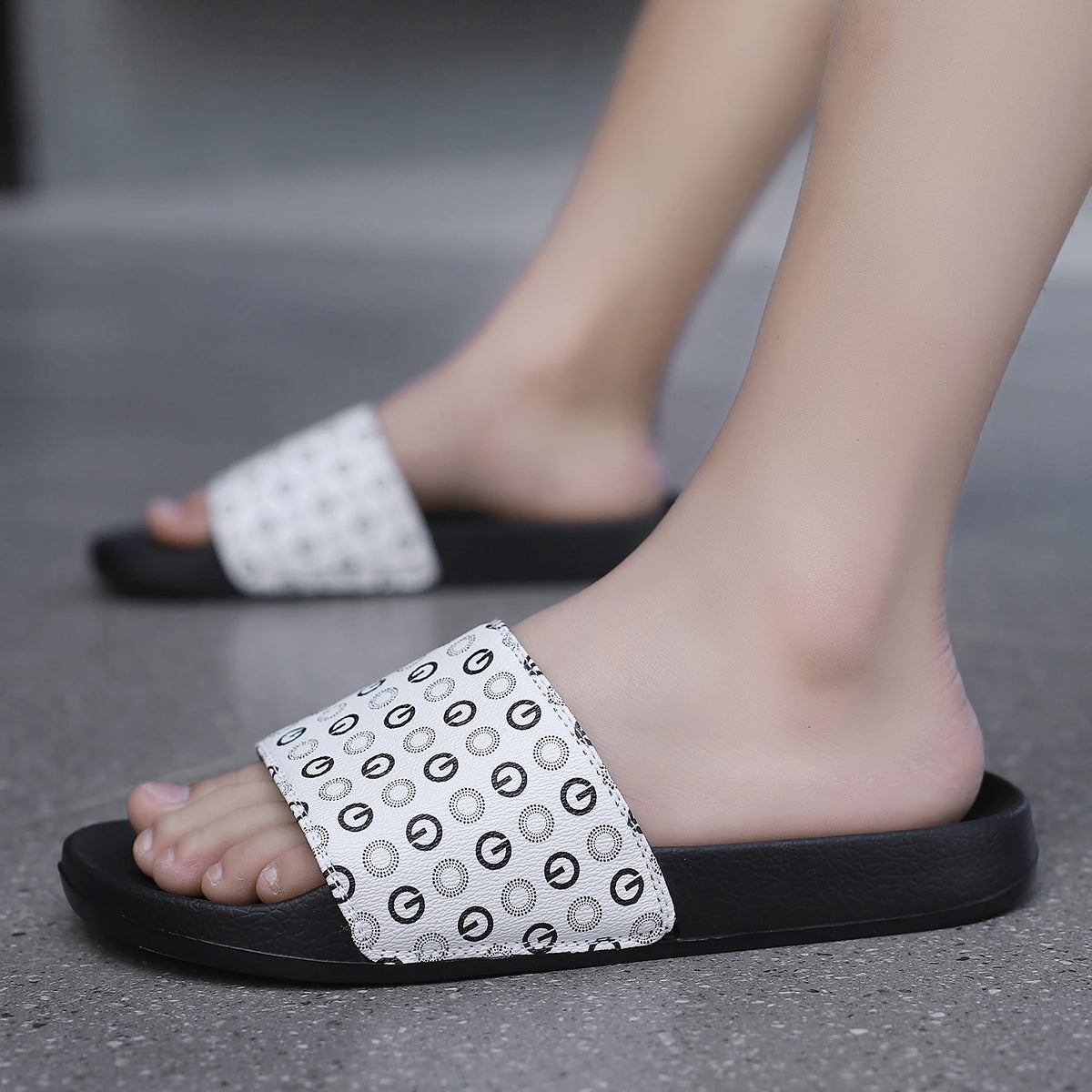 Mens Pillow House Sandals Comfort Casual Slide Sandals Non-Slip Slippers Water Friendly Soft Flat Shoes Single Band Shoes
