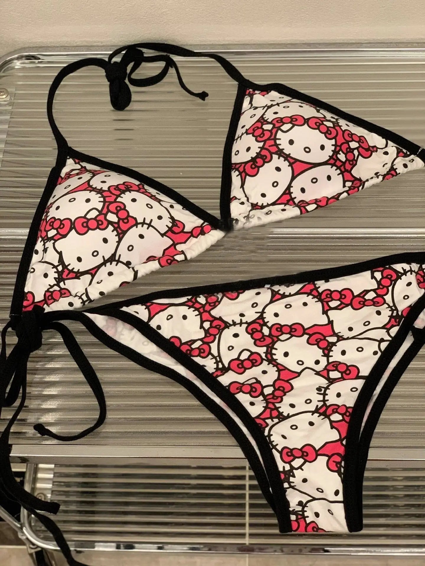 Sanrio Hello Kitty Kawaii Bikinis Set Cute Cartoon Anime Summer Beach Soft Side Strappy Panties Kawaii Swimsuit Sexy Bikini Y2k