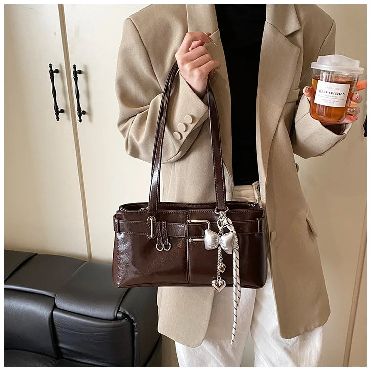 Belt Buckle Design Shoulder Satchels Bag for Women 2025 New in Luxury Designer Handbags Branded Fashion Totes with Pendant Сумка