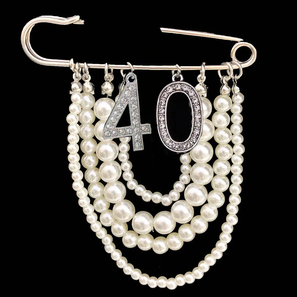 Greek Number Sorority Cloth Twisted Pearl Brooches for Women Fashion Coat Link Pins Hanging Style Brooch Summer Jewelry