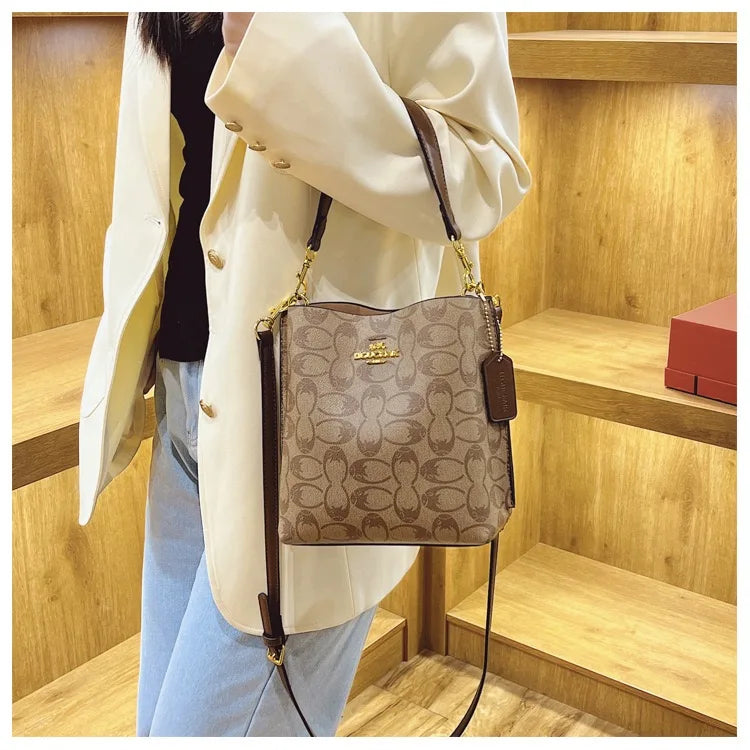 Hot women's handbag PU luxury fashion brand designer large capacity bucket classic shopping trip women's underarm bag